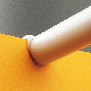 PLASTIC CLIP ACCESSORY FOR DISPLAYS CONSTRUCTION