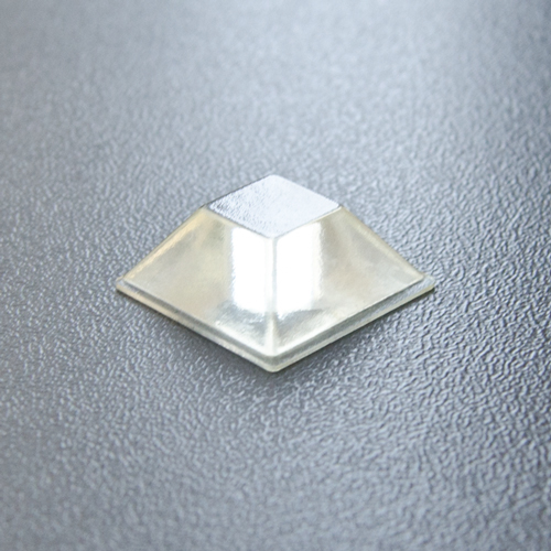 ÖNTAPADÓS BUMPONTALP, NÉGYZET ALAKÚ ÉS LAPOS, 7,5X20,5 MM