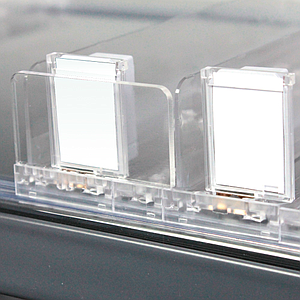 LABEL HOLDER WITH VERTICAL DISPLAY FOR B30 PUSHER